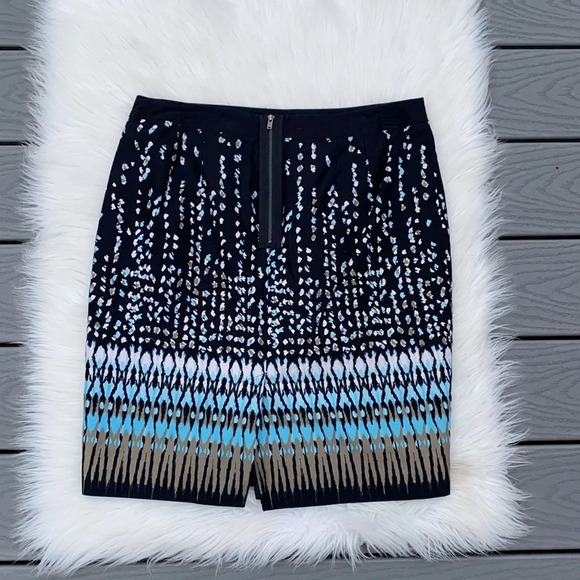 Ann Taylor Petite black patterned pencil skirt - Picture 4 of 5